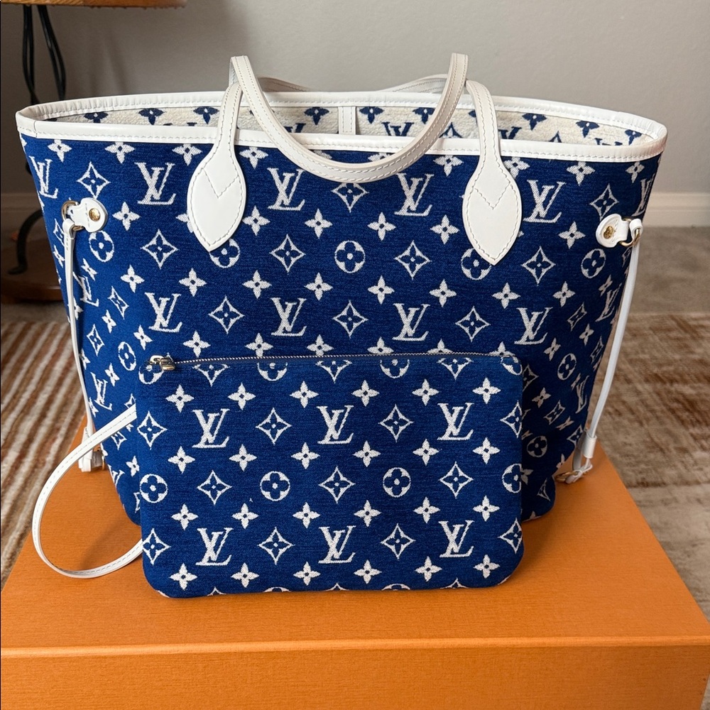 Louis Vuitton Navy and White Tote Set